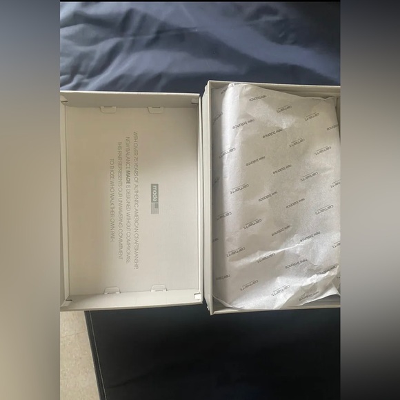 New Balance x Carhartt 990v1 Collab - Picture 3 of 7